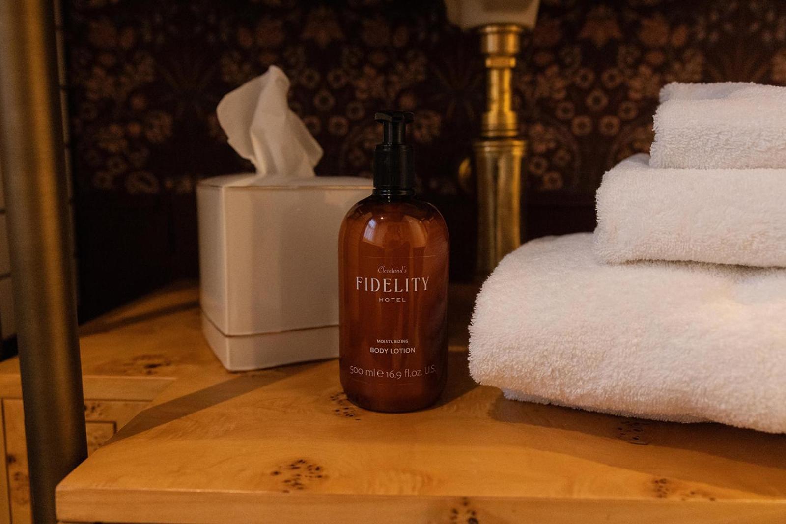 Fidelity Hotel Κλίβελαντ Εξωτερικό φωτογραφία