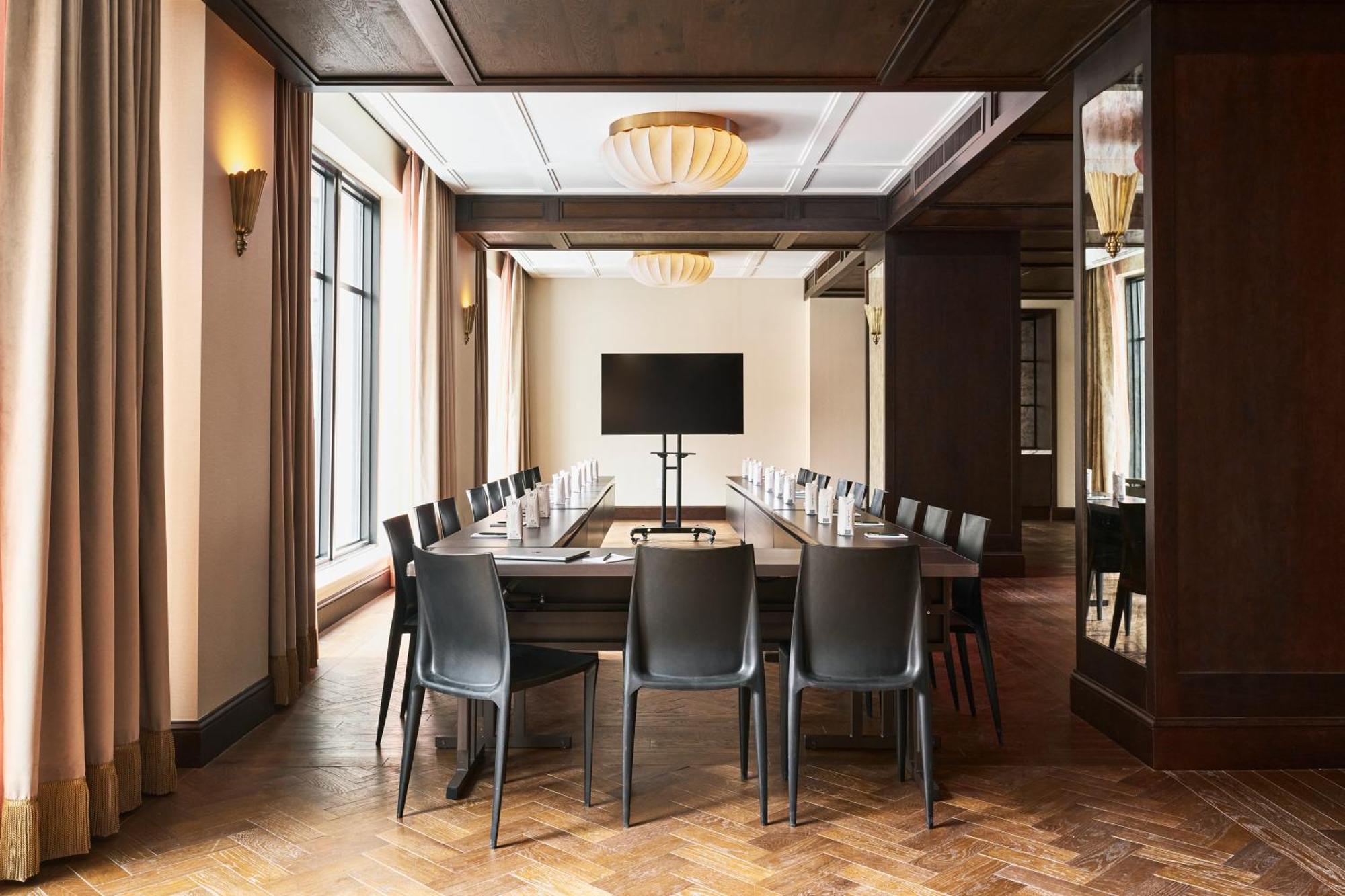 Fidelity Hotel Κλίβελαντ Εξωτερικό φωτογραφία